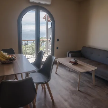 Seven Keys Luxury Apartment Achílleion